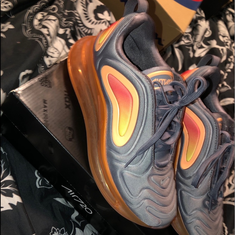Nike Air Max 270